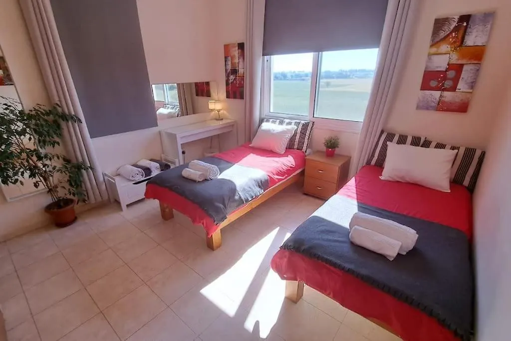 Leah'S Deluxe Villa Tersephanou 0*,